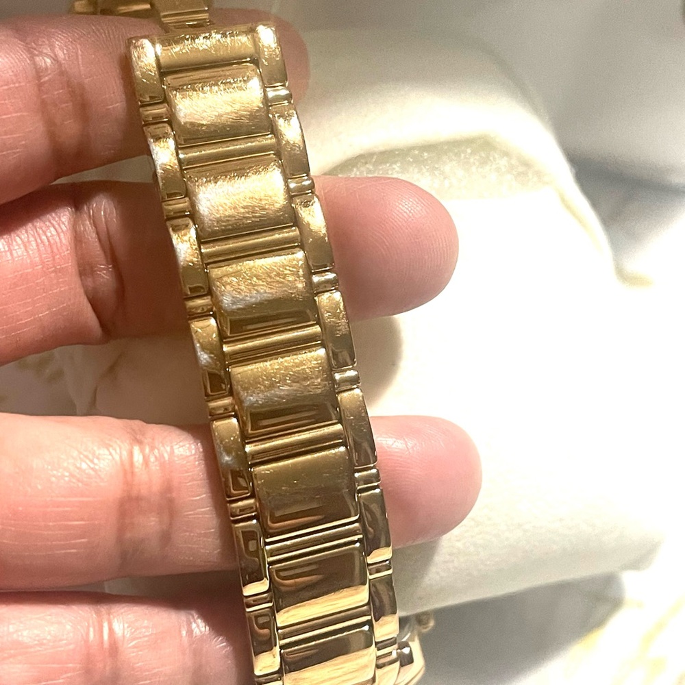 🌺KATE SPADE Gold Color Watch🌺 - Picture 10 of 13